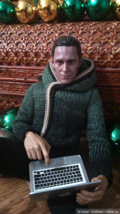 Как Локи искал новогодние подарки (фото 3)