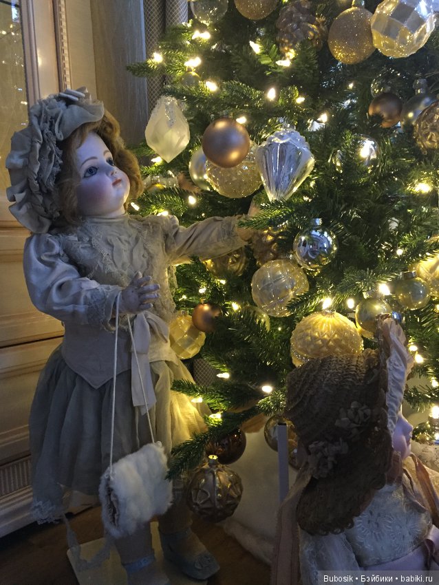 С Новым годом — Всё об антикварных куклах: история