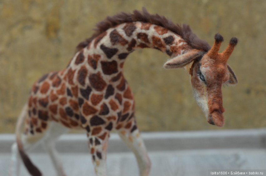 Жираф. Игрушка в технике сухое валяние