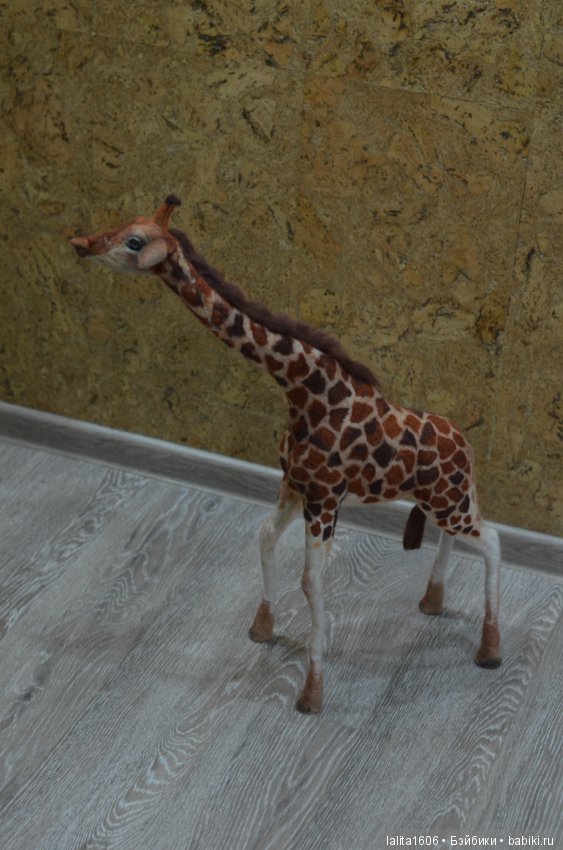 Жираф. Игрушка в технике сухое валяние