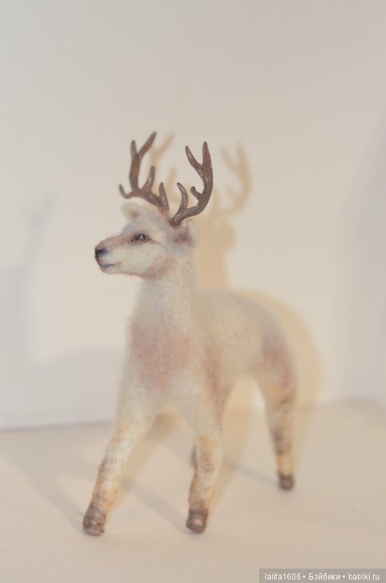 Северный олень. Игрушка в технике сухое валяние