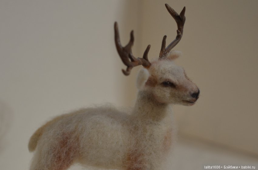 Северный олень. Игрушка в технике сухое валяние