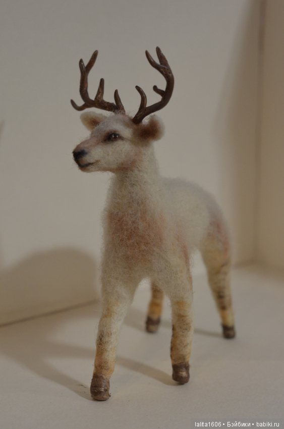 Северный олень. Игрушка в технике сухое валяние