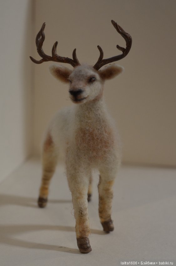 Северный олень. Игрушка в технике сухое валяние