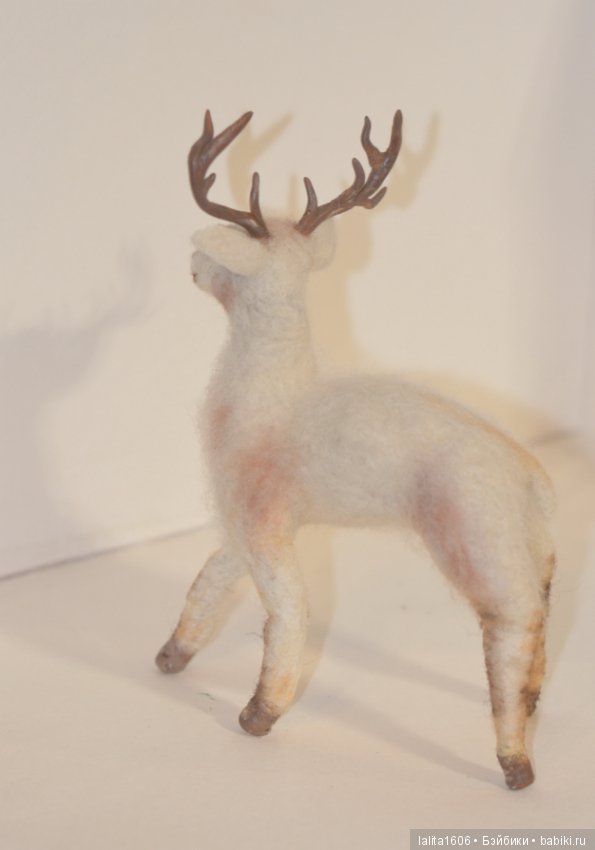 Северный олень. Игрушка в технике сухое валяние