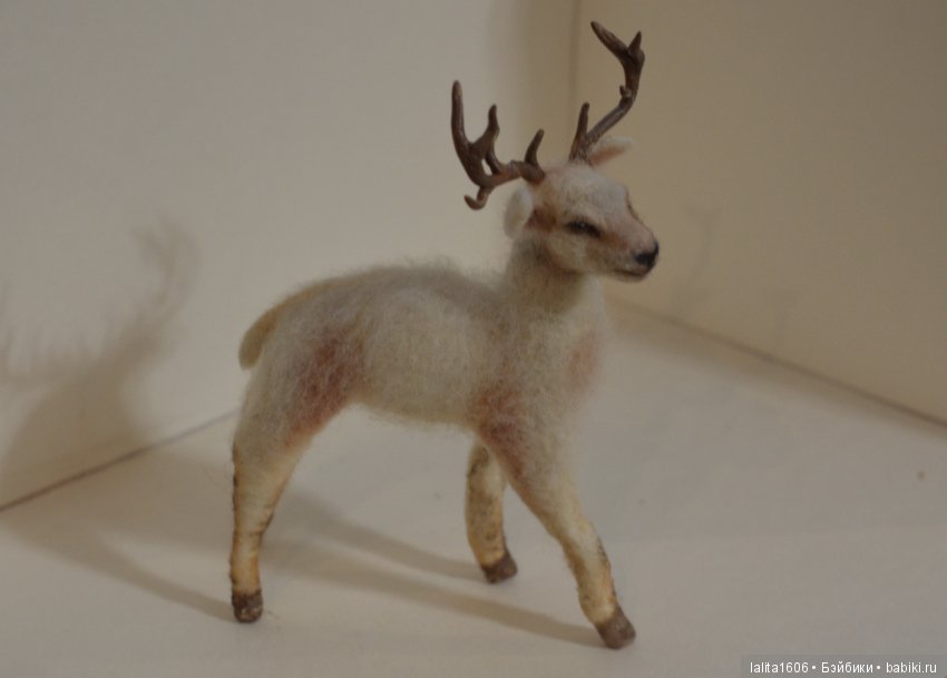 Северный олень. Игрушка в технике сухое валяние