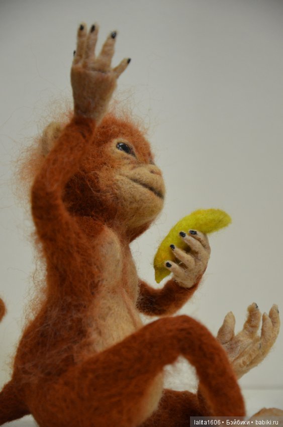Обезьяна. Игрушка в технике сухое валяние (фото 2)
