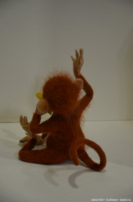 Обезьяна. Игрушка в технике сухое валяние