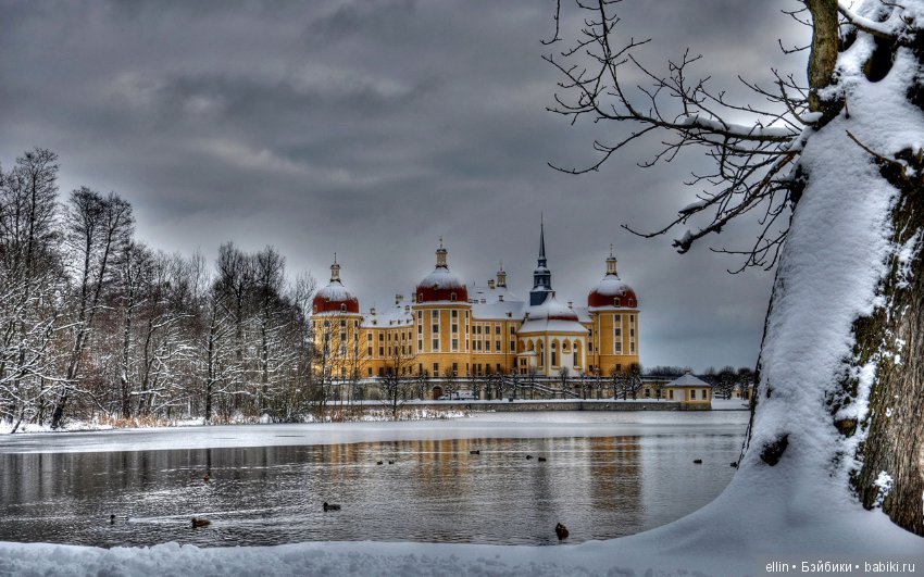 Самые красивые замки Европы зимой (фото 5)