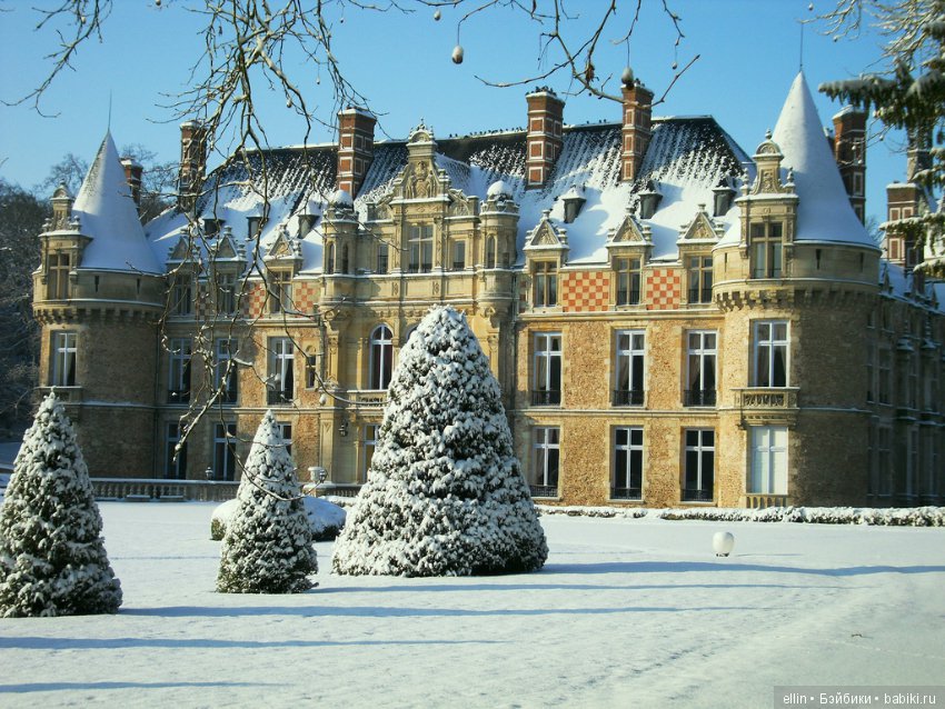 Самые красивые замки Европы зимой (фото 10)