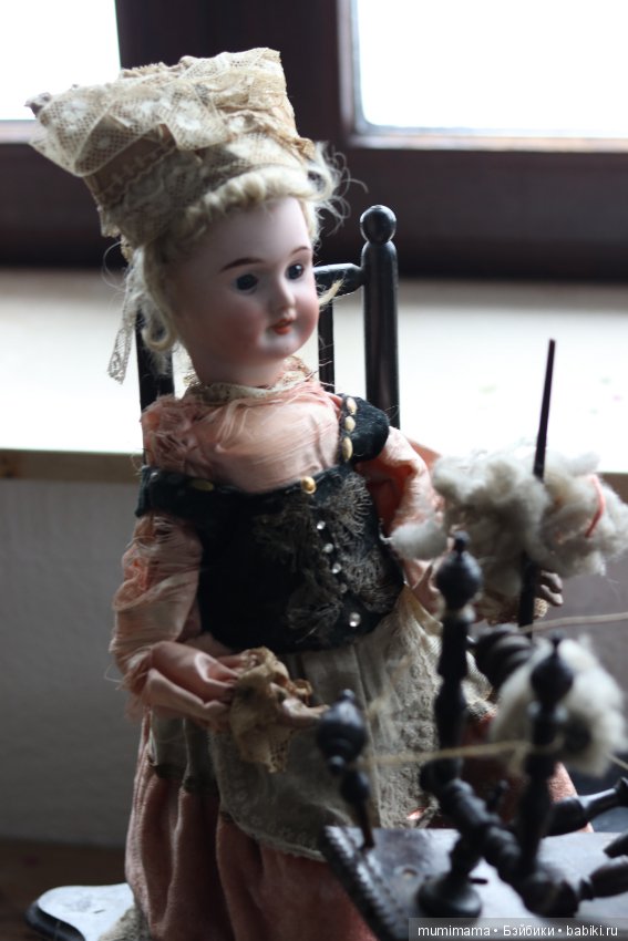 Очень работящая девушка пряха - антикварная французская кукла автоматон Roullet et Decamps (фото 4)