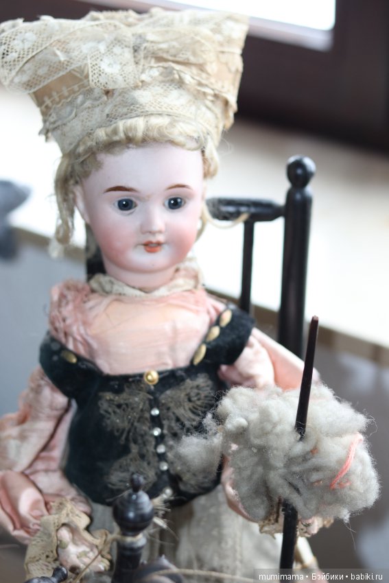 Очень работящая девушка пряха - антикварная французская кукла автоматон Roullet et Decamps (фото 8)