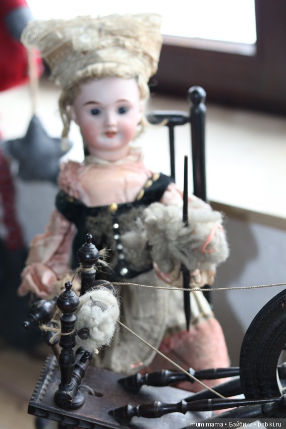 Очень работящая девушка пряха - антикварная французская кукла автоматон Roullet et Decamps