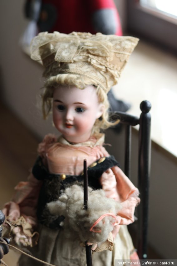 Очень работящая девушка пряха - антикварная французская кукла автоматон Roullet et Decamps