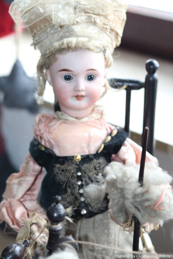 Очень работящая девушка пряха - антикварная французская кукла автоматон Roullet et Decamps