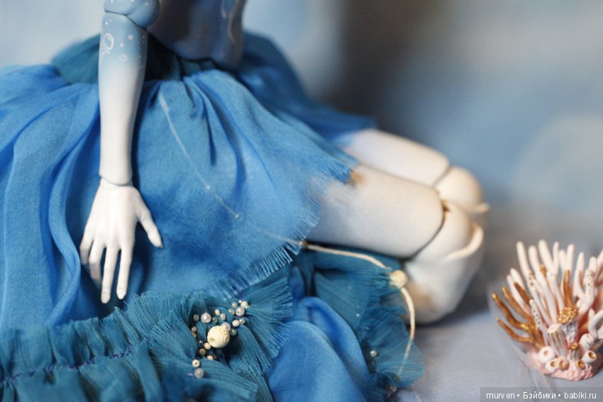 "Тиффани. Земля под волной." Про что и зачем это все