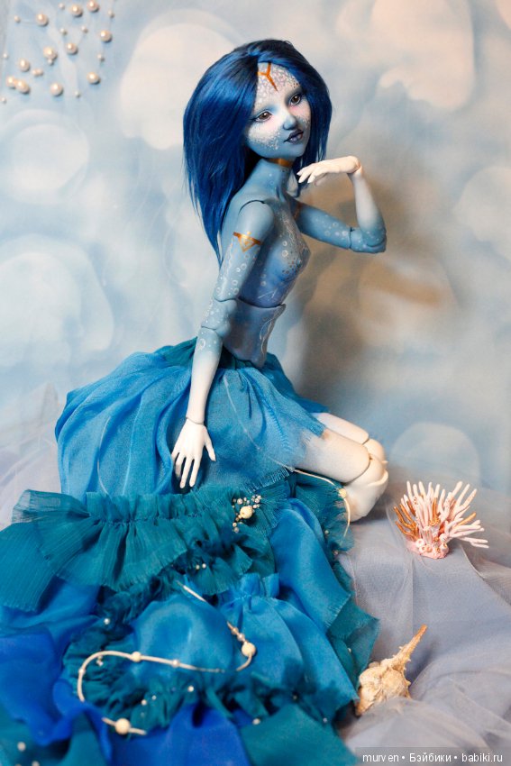 "Тиффани. Земля под волной." Про что и зачем это все