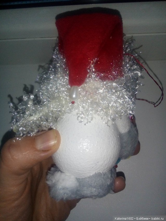 Новогодние игрушки на елке (фото 4)