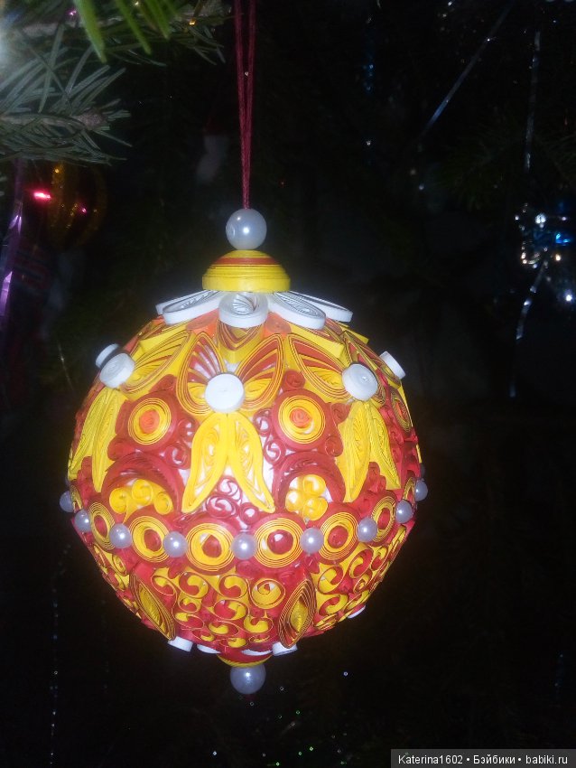 Новогодние игрушки из бумаги