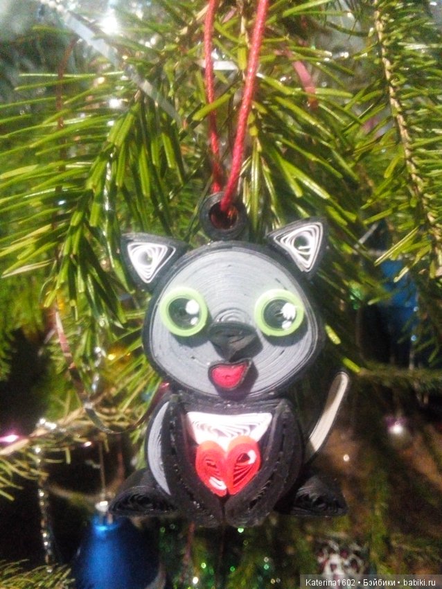 Новогодние игрушки из бумаги (фото 10)