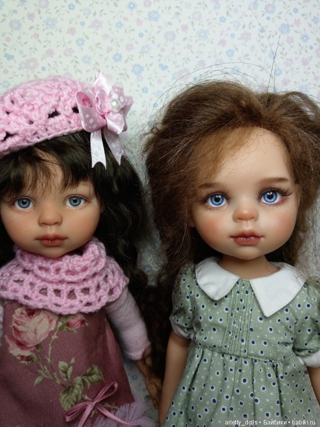 И ещё один опрос: какая куколка вам больше нравится