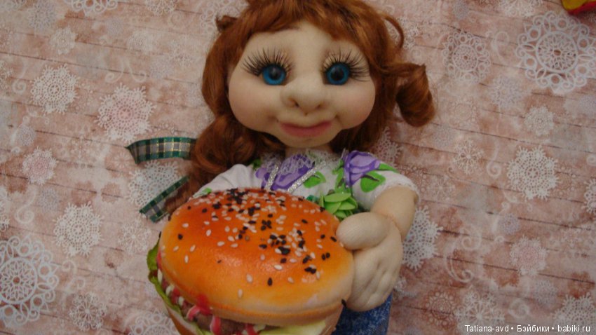 Вкусняшки куклам на стол. Находки в магазинах сувениров