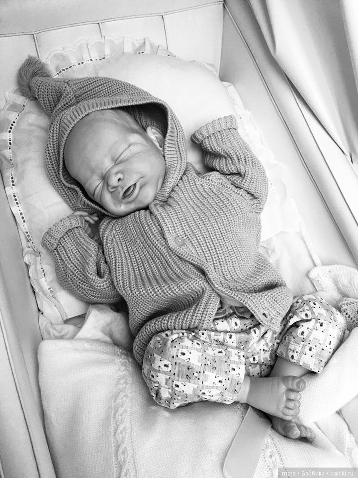 Happy (Mix and Match collection) скульптора Adrie Stoete