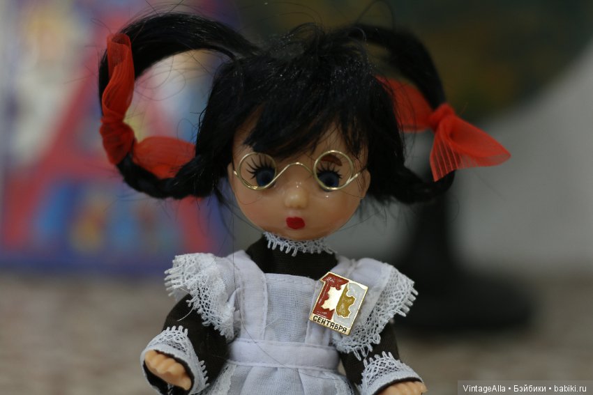 Смешная и наивная малышка (фото 2)