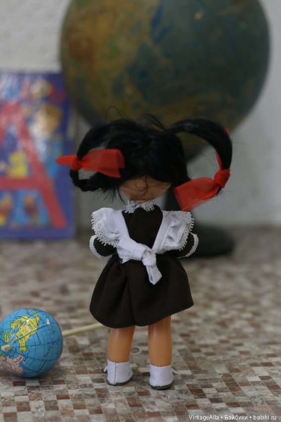 Смешная и наивная малышка (фото 4)