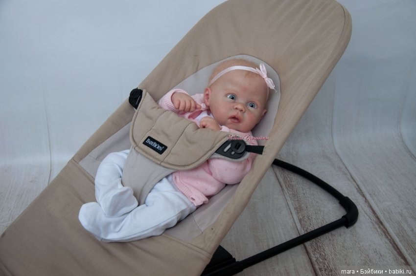 Bobbie скульптора Linda Murray, автор прототипа Silvia Ezquerra