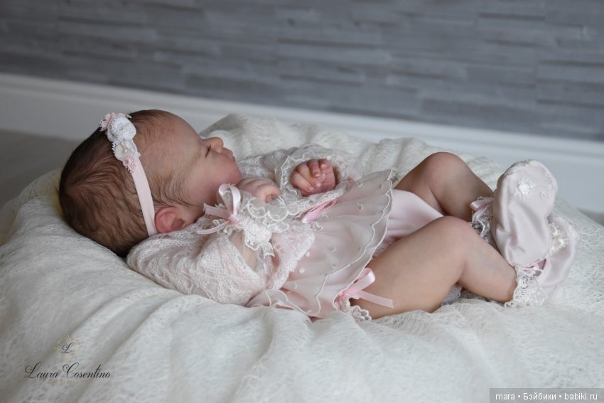 Azalea скульптора Laura Lee Eagles, автор прототипа Laura Cosentino