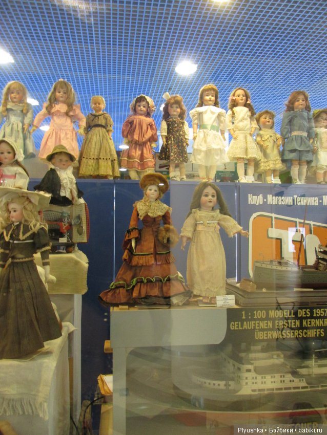 Витрина магазина в Центральном Детском Мире (фото 9)