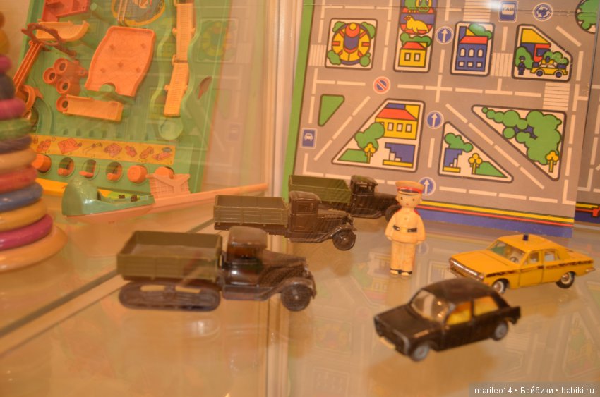 Фотообзор выставки "Елочная игрушка" на Карповке 32 (в "Музеи игрушки" Санкт-Петербург)