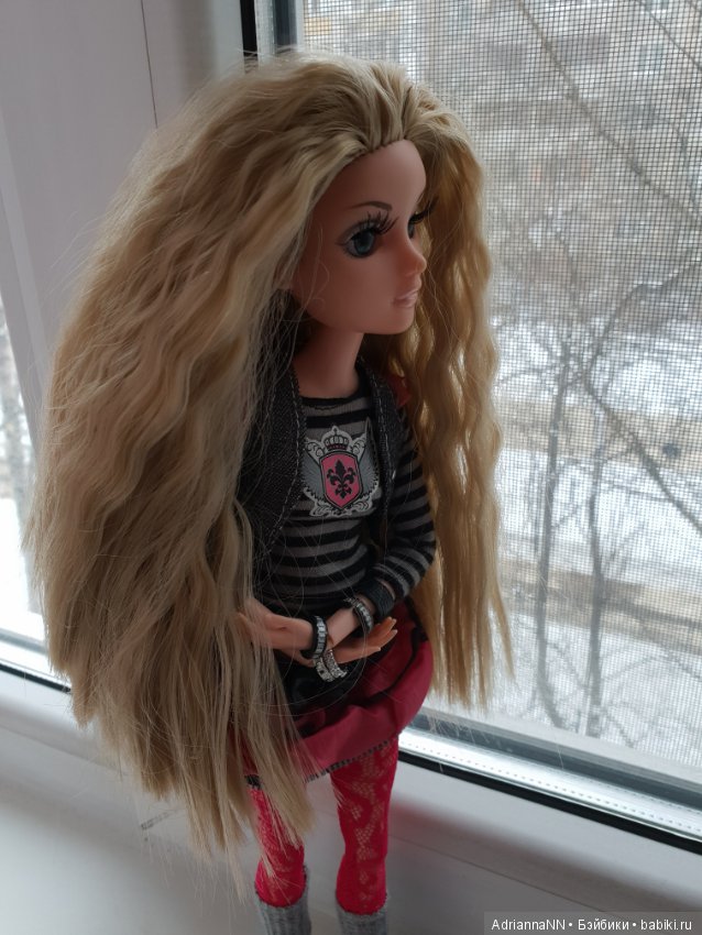 Пепельная блондинка Тристен. ООАК куклы Мокси Тинз (фото 6)