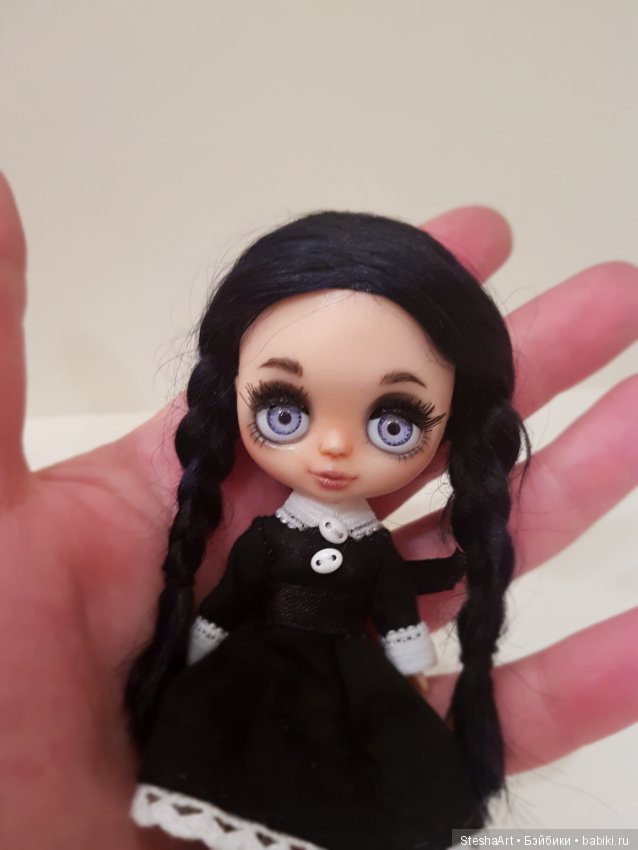 Малютка из семейки Адамс. Преображение Петитки Блайз (фото 6)