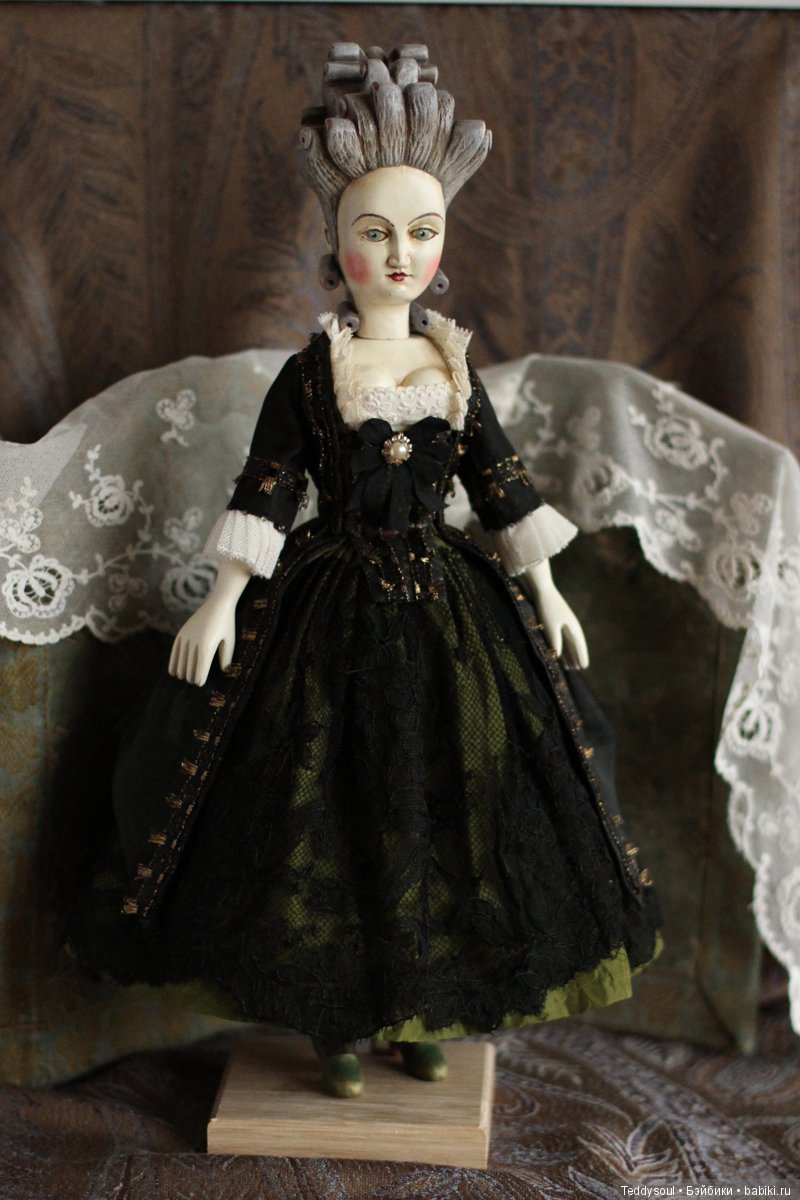 Деревянные куклы со сменными головами и новая француженка