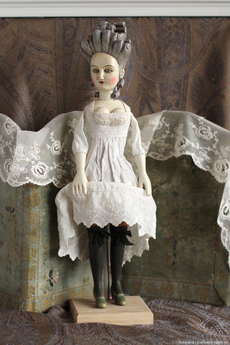 Деревянные куклы со сменными головами и новая француженка