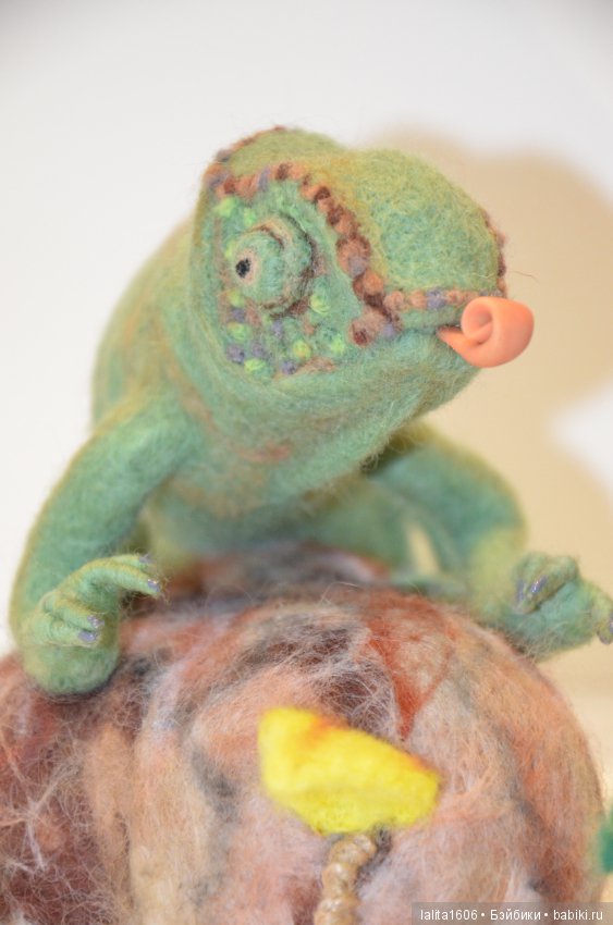 Хамелеон. Игрушка в технике сухое валяние (фото 7)