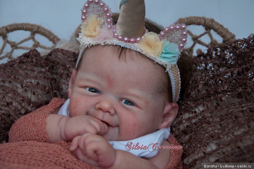 Vivienne скульптора Sandy Faber, автор прототипа Silvia Ezquerra