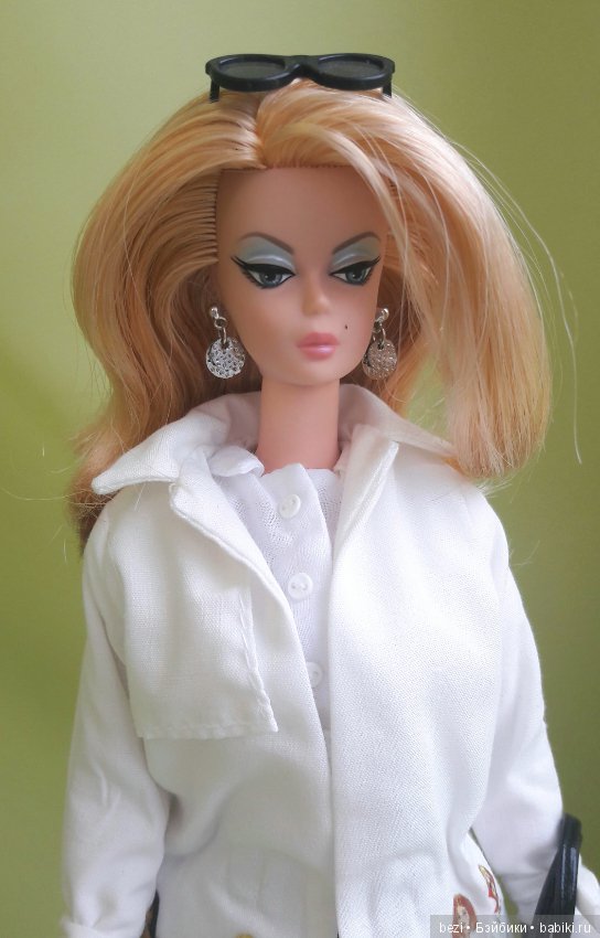 Элегантная классика Barbie Silkstone (фото 9)