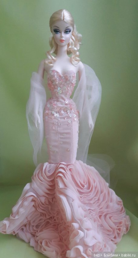 Элегантная классика Barbie Silkstone
