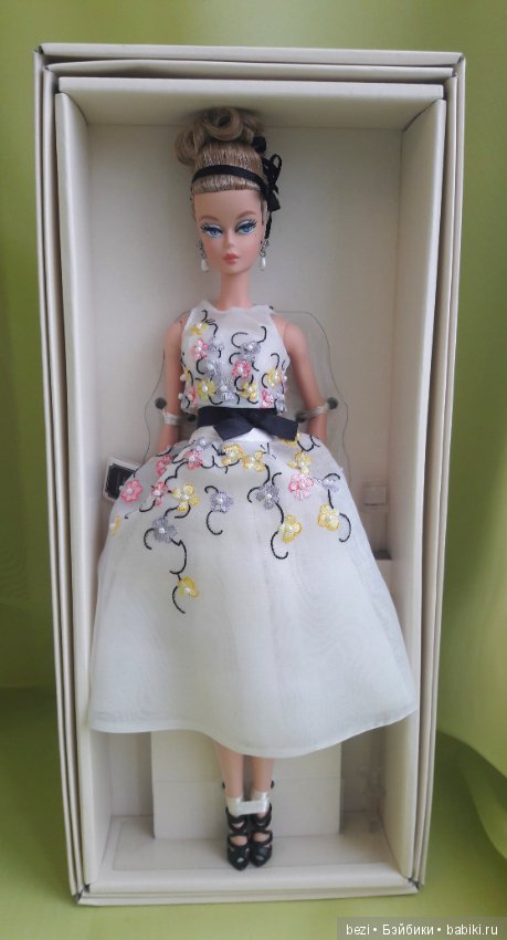 Элегантная классика Barbie Silkstone