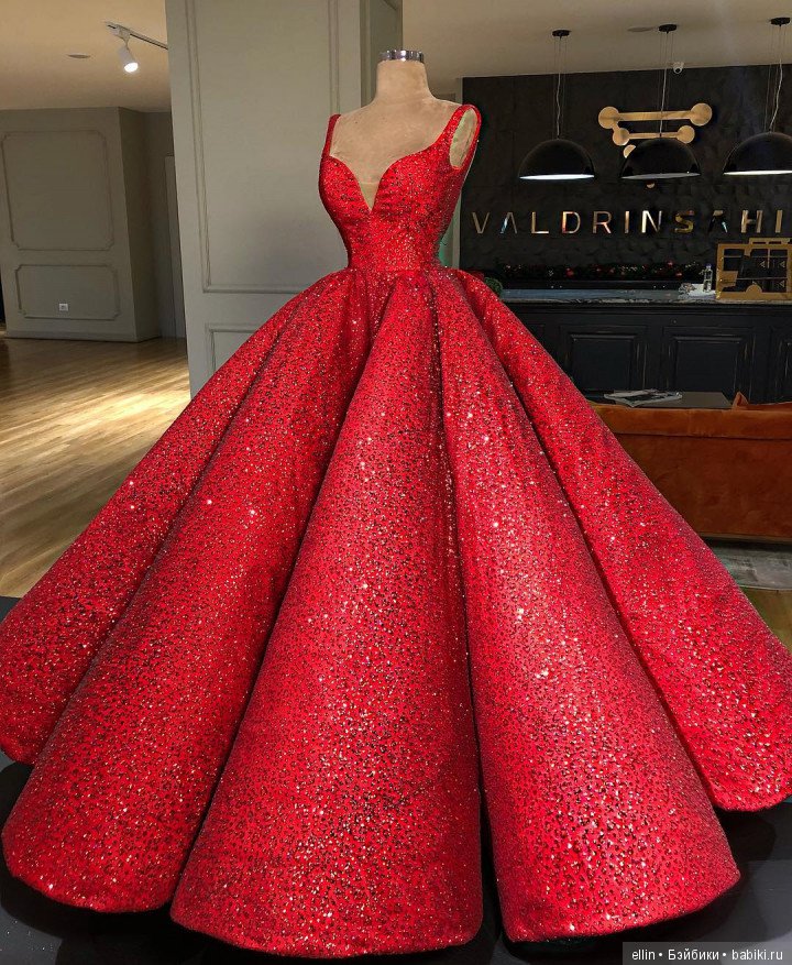 Роскошные платья дизайнера Valdrin Sahiti, Сербия