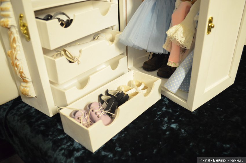 А ларчик просто открывался