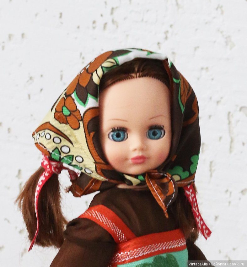 Она любила шоколад, рубины, красный бархат