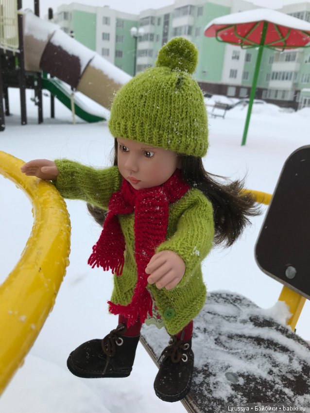 Зимняя прогулка — Игровые куклы Zwergnase (Цвергназе) Junior: Джуниор (фото 4)