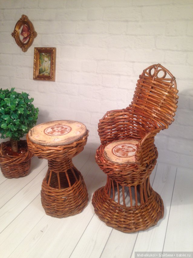 Моя Минифи обзавелась плетёной мебелью