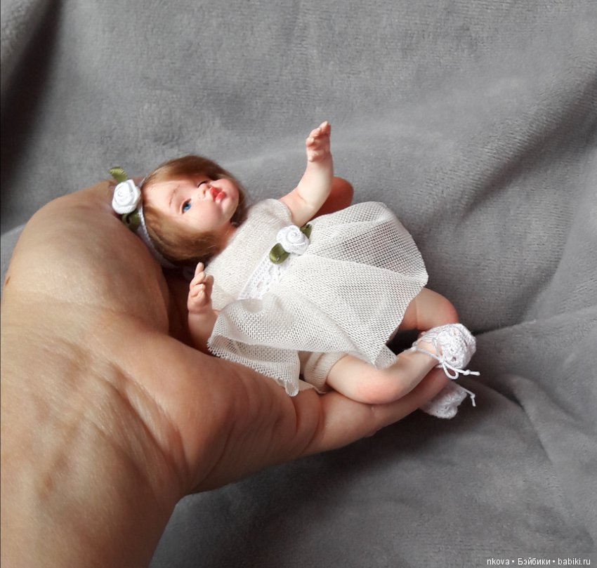 Миниатюрные авторские куклы, разные