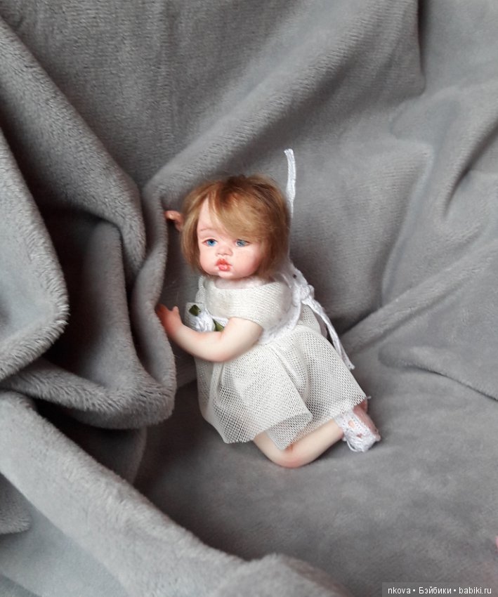 Миниатюрные авторские куклы, разные