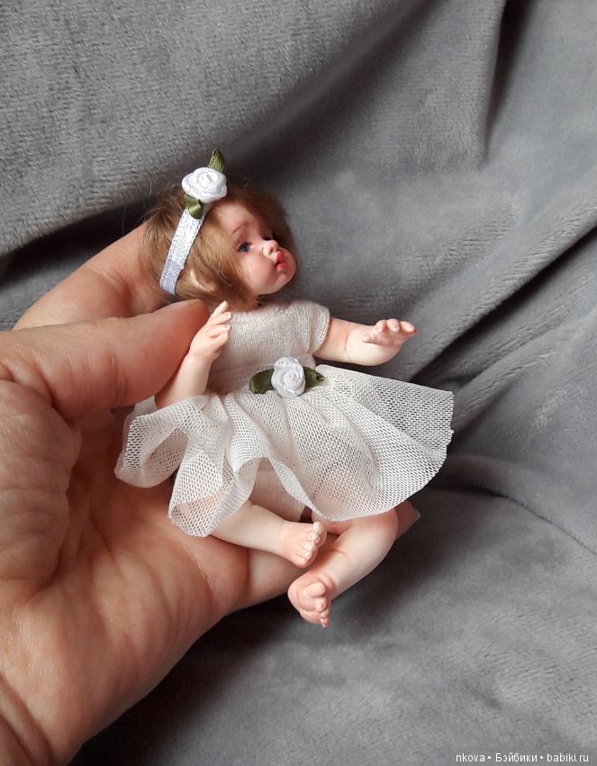 Миниатюрные авторские куклы, разные